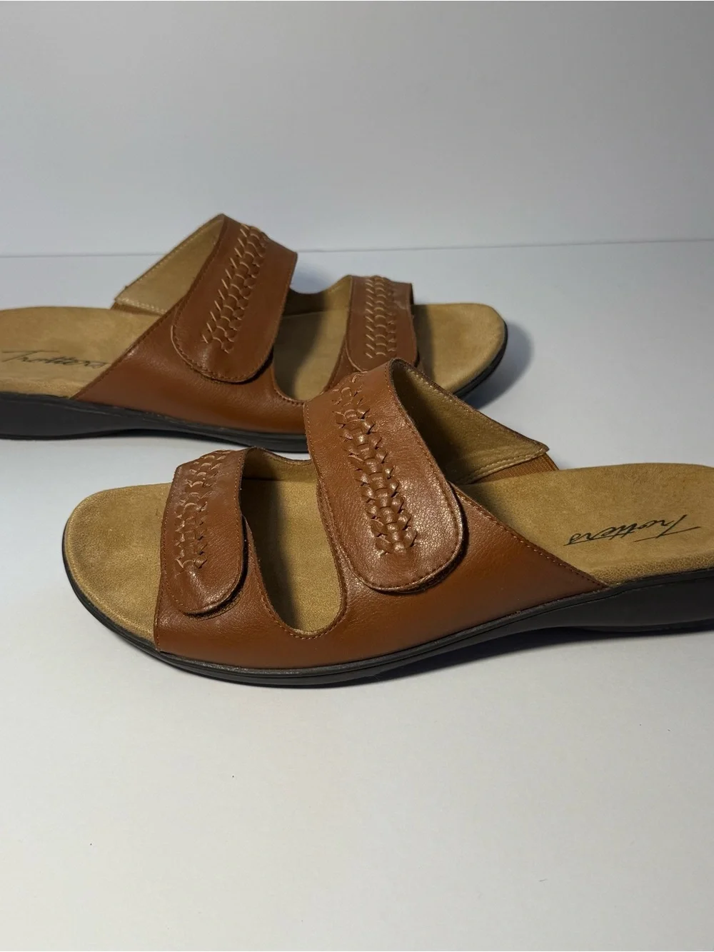 Trotters Ruthie Tan Brown Slide Sandals - Braided Straps Sz 9.5